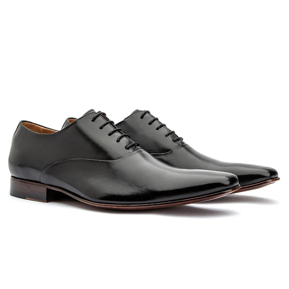 par de sapato social masculino oxford