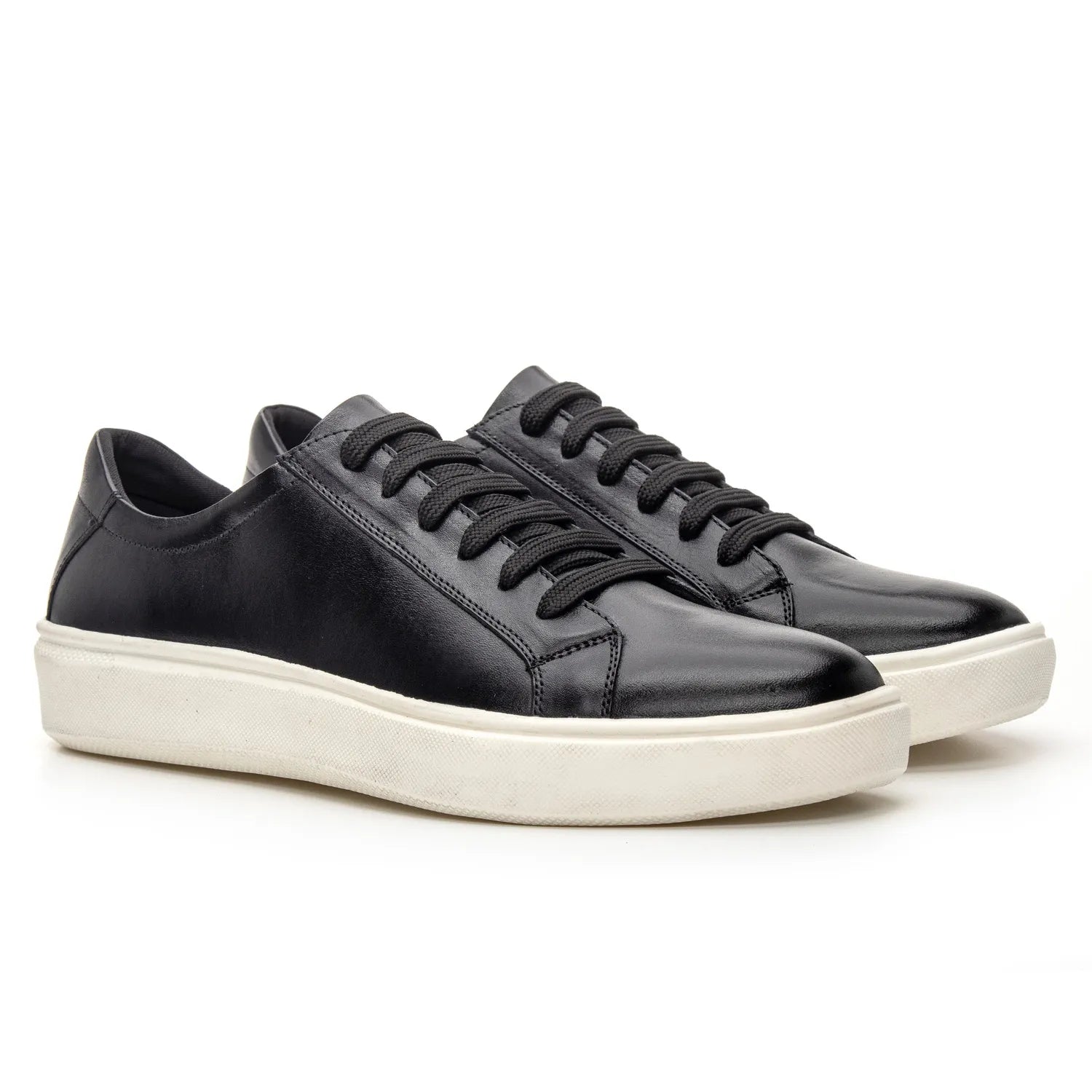 par de tenis casual preto masculino vellaro